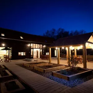 Lodge Creeksea Place Barns, Burnham-on-Crouch